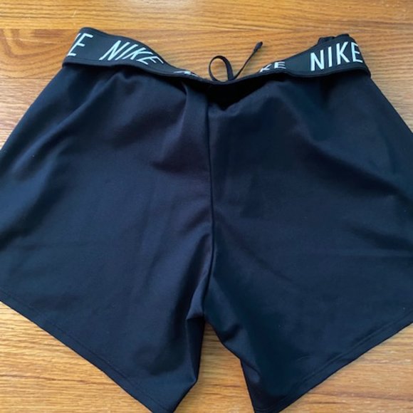 Nike Dri Fit shorts black - size XS - Picture 4 of 6